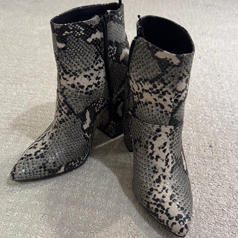 Stylish Snake Print Ankle Boots
